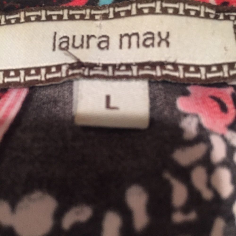 Laura Max Top   - Picture 6 of 7